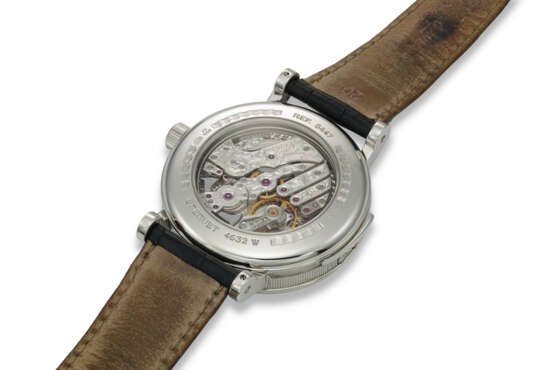 BREGUET, REF. 5447, A FINE PLATINUM MINUTE REPEATING PERPETUAL CALENDAR WRISTWATCH WITH MOON PHASES AND LEAP YEAR INDICATOR - Foto 3