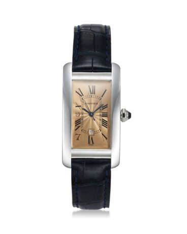 CARTIER, REF. 1726, TANK AMERICAINE, AN 18K WHITE GOLD LIMITED EDITION RECTANGULAR-SHAPED WRISTWATCH WITH SALMON DIAL - Foto 1