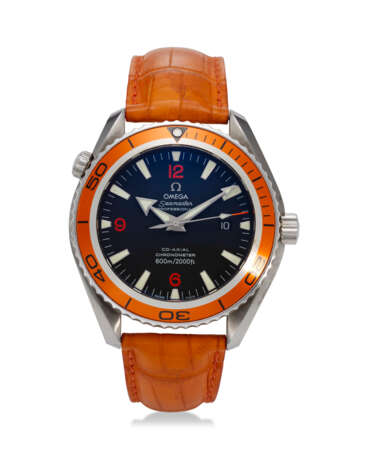 OMEGA, SEAMASTER PLANET OCEAN, A STEEL WRISTWATCH WITH DATE - Foto 1