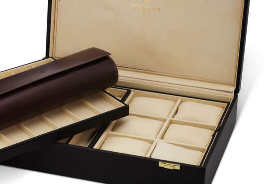 PATEK PHILIPPE, A BROWN LEATHER TRAVEL CASE AND WATCH PRESENTATION BRIEFCASE - фото 2
