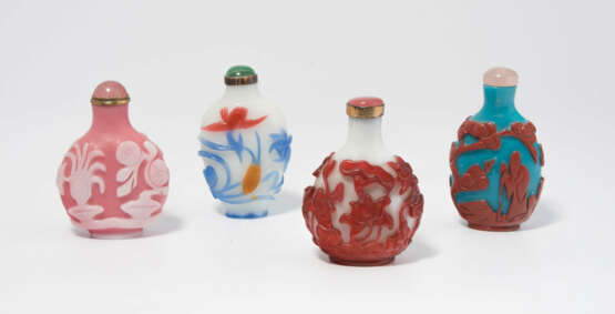 Lot: 4 Snuff Bottles - photo 1