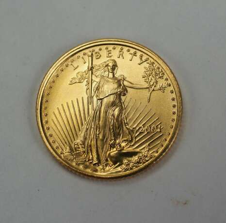 USA: 5 Dollar 2001 - GOLD. - фото 1