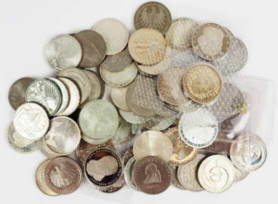 Euro: 5 Euro Münze SILBER - 64 Exemplare. - Foto 1