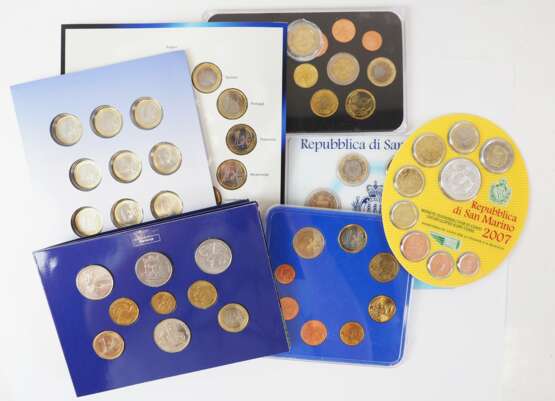 Europa: Kursmünzensätze Euro. - фото 1