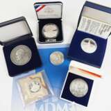 International: Münze und Medaille - 6 Exemplare u.a. SILBER. - Foto 1