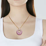 COLOURED SAPPHIRE AND DIAMOND PENDANT NECKLACE - Foto 4