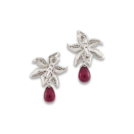 CARTIER RUBELLITE TOURMALINE AND DIAMOND 'CARESSE D'ORCHIDÉES' EARRINGS - photo 3