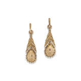 NATURAL BLISTER PEARL AND DIAMOND EARRINGS - Foto 3