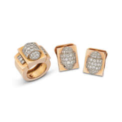VAN CLEEF & ARPELS DIAMOND RING; WITH DIAMOND EARRINGS