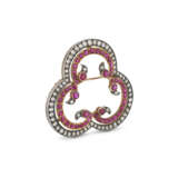 ANTIQUE RUBY AND DIAMOND BROOCH - Foto 2