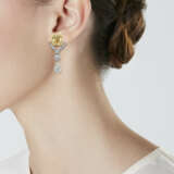COLOURED DIAMOND AND DIAMOND NECKLACE AND EARRINGS - photo 9
