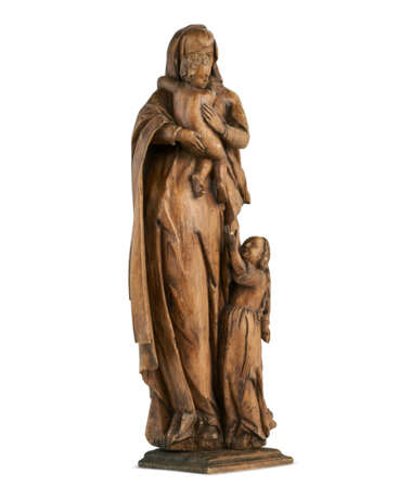 A CARVED LIMEWOOD GROUP OF CHARITY - фото 6