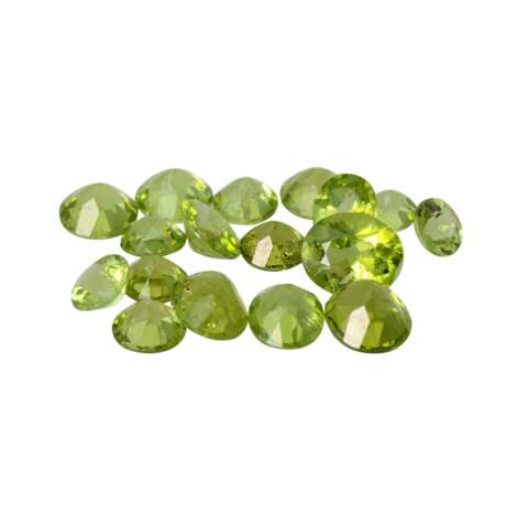 Konvolut 35 Peridots, zus. 42 ct, - фото 2