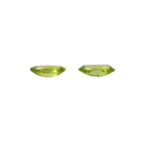 2 lose Peridots zus. 5,7 ct, - photo 2