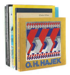 10 Kunstbücher Hajek - Eine Welt der Zeichen, 2000; v.…