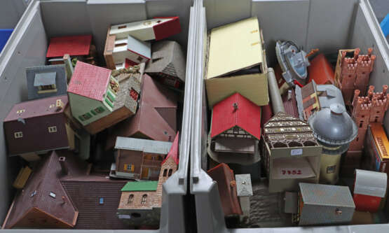 Konvolut Häuser ca. 85 Teile, Spur H0 u.a., meist Falle… - photo 4