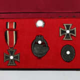 4 Orden im Etui 3. Reich, 1 x Panzerkampfabzeichen ''25… - Foto 1