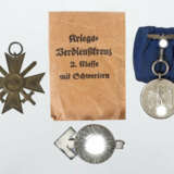 3 Orden 3. Reich, 1 x HJ-Verdienstabzeichen; Hersteller… - photo 1