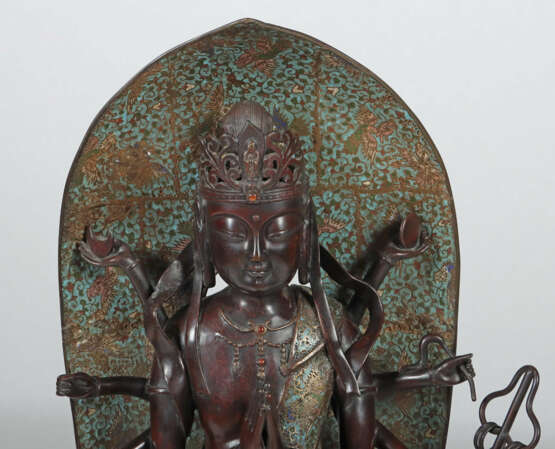 Stehender Bodhisattva Avalokiteshvara 19./20. Jh., Bron… - фото 2