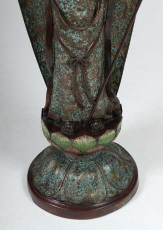 Stehender Bodhisattva Avalokiteshvara 19./20. Jh., Bron… - Foto 3