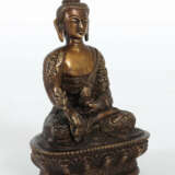 Medizinbuddha Nepal, 2. Hälfte 20. Jh., Bronze, mit Lot… - photo 2