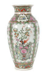 ''Famille-rose'' Vase China, Tongzhi-Zeit (1862-1874),…