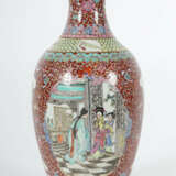 Liuyeping-Vase China, 20. Jh., Porzellan/Emaillefarbe,… - photo 3