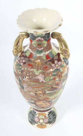 Satsuma-Vase Japan, 1. Hälfte 20. Jh., Keramik/polychro… - Foto 2