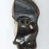 Krankenmaske Zentralafrika, wohl Pende, 20. Jh., Holz g… - Foto 2
