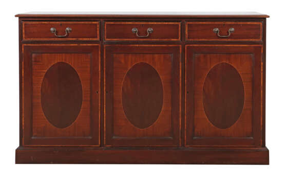 Sideboard mit drei Schubladen und Schrankfächern Englan… - photo 1