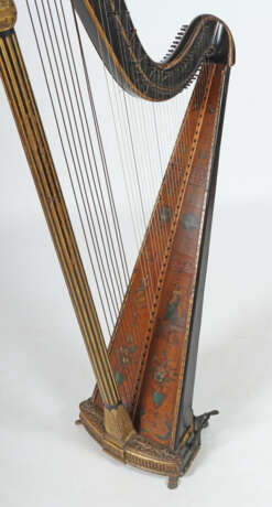 Pedal-Harfe um 1810/1820, diverse Hölzer, teilw. furnie… - фото 2