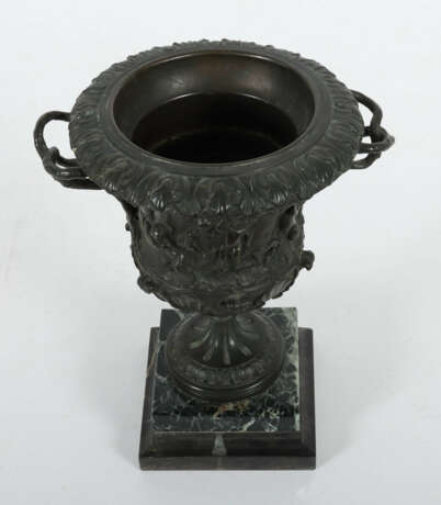 Vase mit Bacchantenszene 2. Hälfte 19. Jh., Bronze pati… - Foto 2