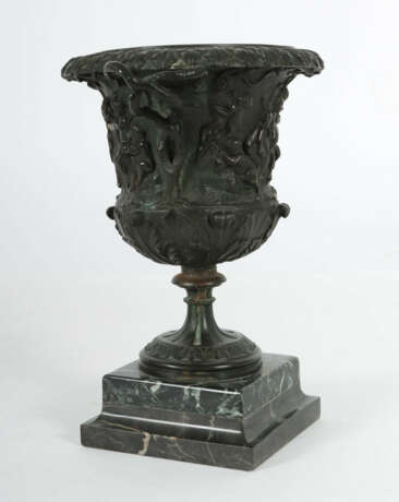 Vase mit Bacchantenszene 2. Hälfte 19. Jh., Bronze pati… - Foto 3