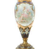 Vase Frankreich, um 1900, Glaskörper mit Emaille und Br… - Foto 1