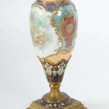 Vase Frankreich, um 1900, Glaskörper mit Emaille und Br… - Foto 3