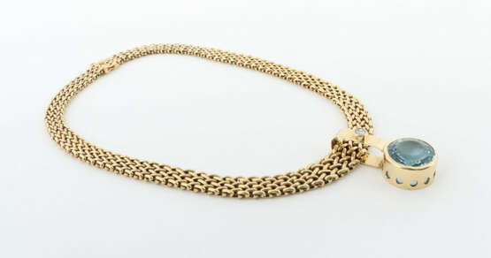 Moderner Blautopasanhänger an Goldcollier Gelbgold 585/… - photo 2