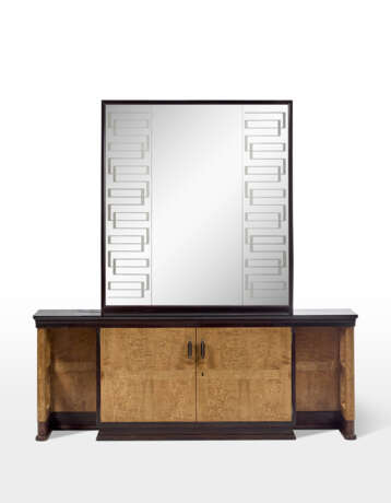 Novecento sideboard in solid wood, edged and briar veneer with central part with two doors with metal and wood handles. Shelf with large mirror. Italy, 1930s. (208x220x37 cm.) (defects) - фото 1