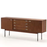 Sideboard with two side doors and four central drawers in veneered teak wood with legs in black painted steel and handles in metal and black plastic. Italy, 1970s. (200x85.5x41 cm.) (slight defects and losses) - Foto 1
