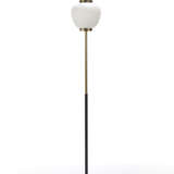 Floor lamp with stem in brass and black painted metal, base in white marble, diffuser in incamiciato lattimo glass, frosted on the external surface. Italy, 1950s/1960s. (h 188 cm.) (slight defects) - фото 1