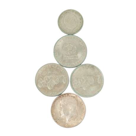 Münzen, Medaillen und Banknoten - - Foto 9