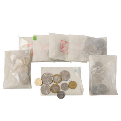 Interessanter Koffer mit Münzen und Medaillen, - photo 2