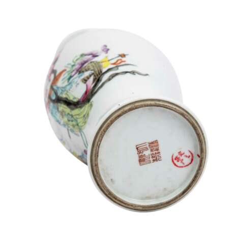 Vase aus Porzellan. CHINA, - Foto 7