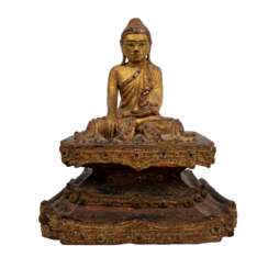 Buddha. Holz, Goldlack, Glassteine. BIRMA, MANDALAY, 20. Jh.,