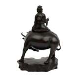 Bronze des Lao-Tse auf dem Ochsen. CHINA, um 1900. - Foto 3