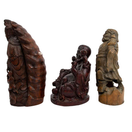 Drei Gottheiten aus Holz. CHINA: - photo 2