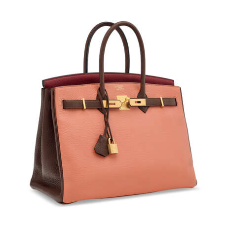 A CUSTOM ROSE THÉ, ROUGE H & CHOCOLAT CLÉMENCE LEATHER BIRKIN 35 WITH BRUSHED GOLD HARDWARE - Foto 2
