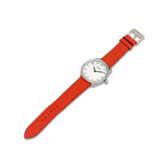 A STAINLESS STEEL ARCEAU WATCH WITH CAPPUCINE SWIFT LEATHER STRAP