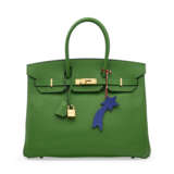 A VERT BENGAL EPSOM LEATHER BIRKIN 35 WITH GOLD HARDWARE - Foto 5