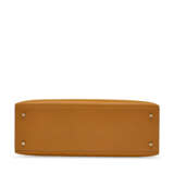 A LIMITED EDITION NATUREL SABLE BUTLER LEATHER SELLIER KELLY 40 WITH LEATHER HARDWARE - photo 4