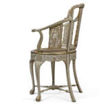 A SUITE OF INDIAN SOLID IVORY AND PARCEL-GILT SEAT FURNITURE - фото 5